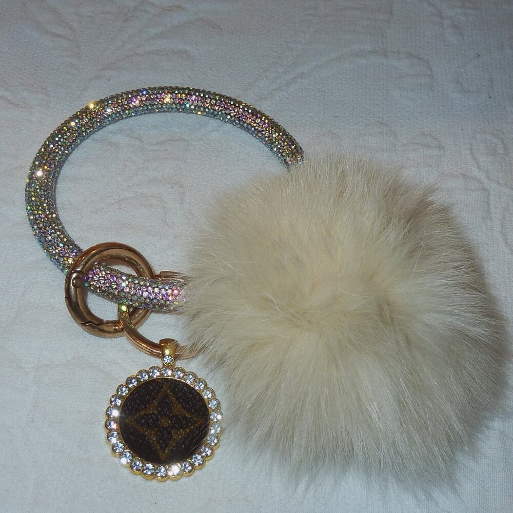 Brand New Gypsy Rose Up Cycle Bling Bracelet Key Chain Quick On The Go